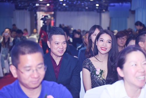 Trương Ngọc Ánh đẹp đôi sánh bước bên Kim Lý ở Trung Quốc - 16