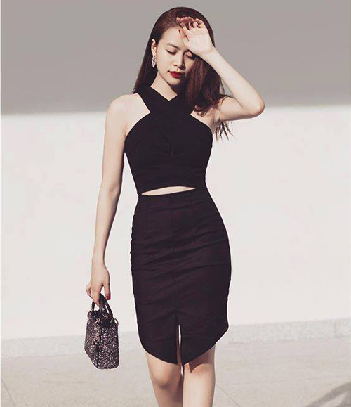Ngắm thân hình sexy siêu gợi cảm của Hoàng Thùy Linh - 11