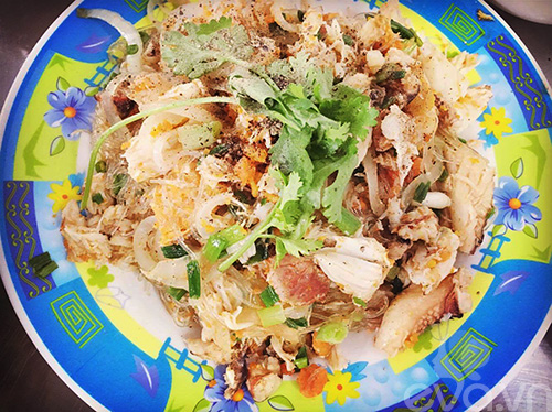 Miến xào cua ngon ngậy khó cưỡng ở Đinh Tiên Hoàng - 1