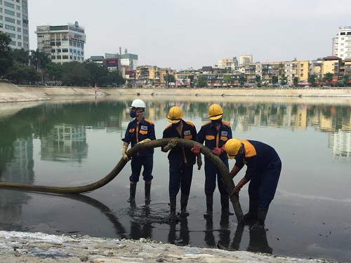 Ô nhiễm hồ Ngọc Khánh, người dân dễ mắc những bệnh gì? - 2