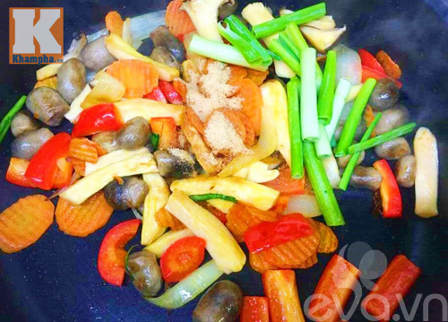 Bữa sáng đơn giản với hủ tiếu xào nấm - 5