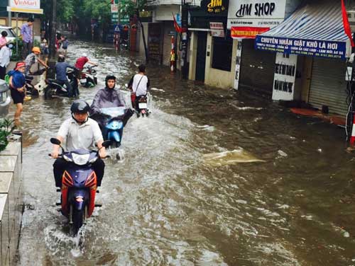 Miền Bắc tiếp tục mưa lớn diện rộng, đề phòng lũ quét - 1