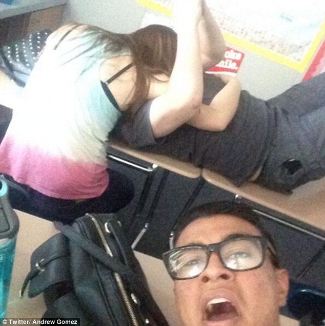 Hài hước các phi vụ diễn #039;cảnh nóng’ chốn đông người - 14