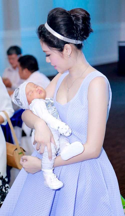 Cựu hotgirl Hà Nội chia sẻ cách hút và rã đông sữa mẹ - 3