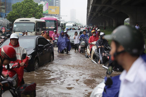 Hà Nội có thể tiếp tục ngập trong 2 ngày tới - 1