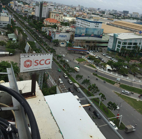 Tổng thống Obama chào tạm biệt Việt Nam - 12