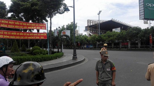 Tổng thống Obama chào tạm biệt Việt Nam - 6