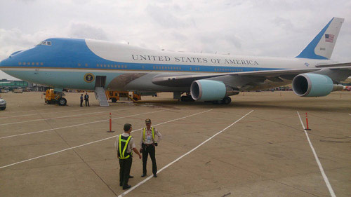 Tổng thống Obama chào tạm biệt Việt Nam - 8