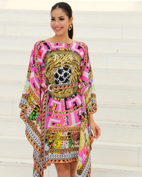 Loạt mỹ nhân Việt từng phá dáng hàng hiệu - 1