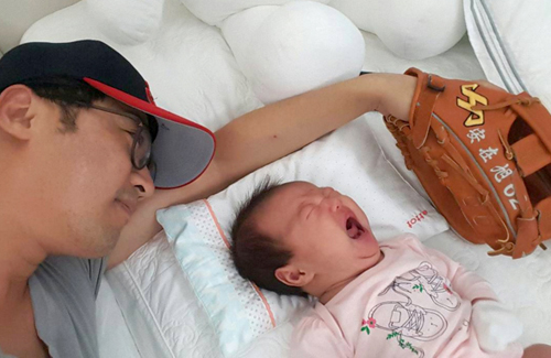 Lộ ảnh con gái của mỹ nam quot;Ước mơ vươn tới một ngôi saoquot; - 2