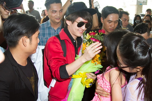 Mỹ nam quot;Tình yêu không có lỗiquot; liên tục quot;tự sướngquot; cùng fan Việt - 10