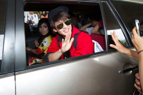 Mỹ nam quot;Tình yêu không có lỗiquot; liên tục quot;tự sướngquot; cùng fan Việt - 14