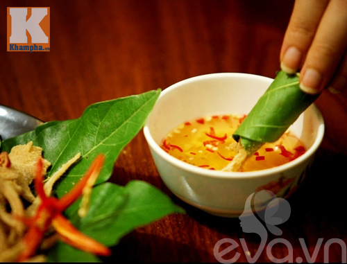 Cách làm nem tai và thính gạo rang thơm nức - 10