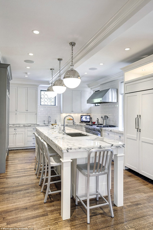 Trở về từ Việt Nam, Obama chuẩn bị ra ngoài thuê nhà ở - 6