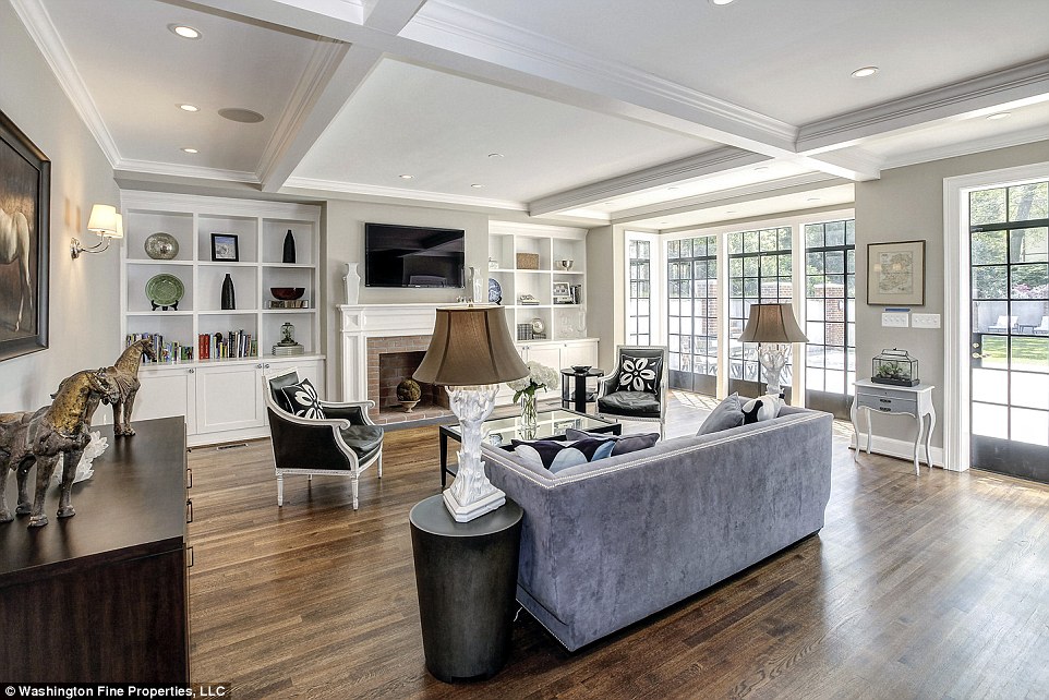 Trở về từ Việt Nam, Obama chuẩn bị ra ngoài thuê nhà ở - 3