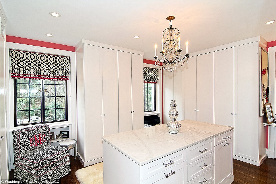 Trở về từ Việt Nam, Obama chuẩn bị ra ngoài thuê nhà ở - 11