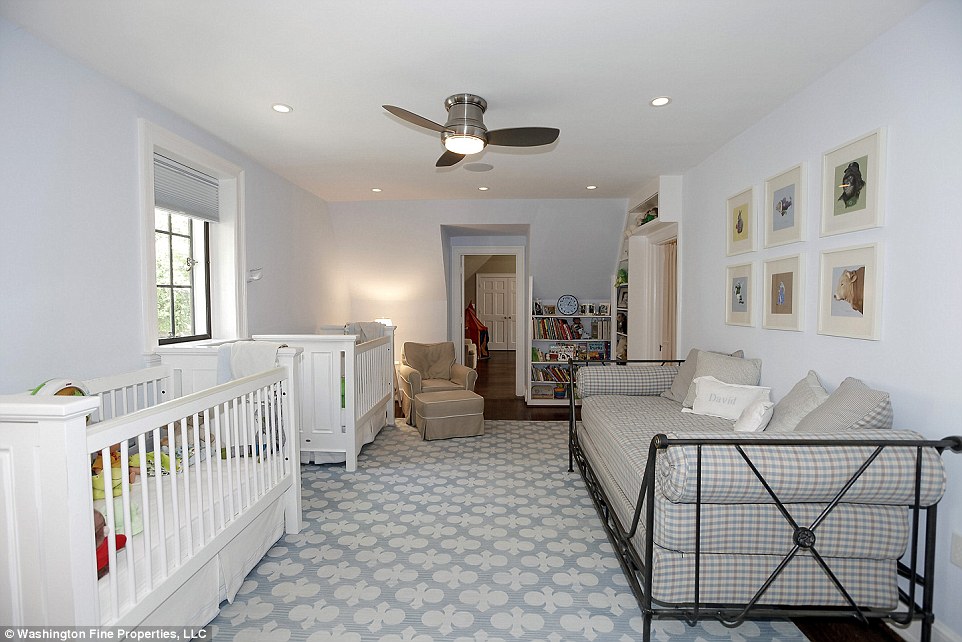 Trở về từ Việt Nam, Obama chuẩn bị ra ngoài thuê nhà ở - 12