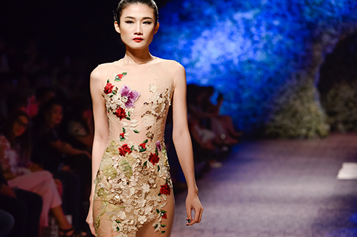 Phạm Hương, Kỳ Duyên đại chiến với váy xuyên thấu - 13