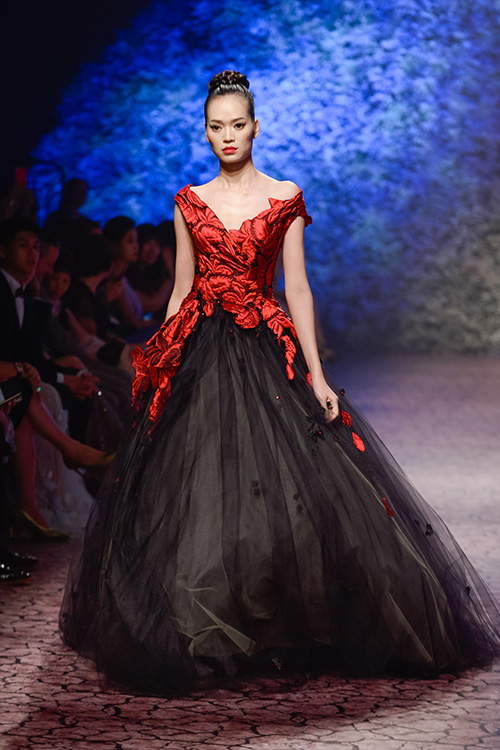 Phạm Hương, Kỳ Duyên đại chiến với váy xuyên thấu - 2