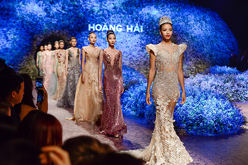 Phạm Hương, Kỳ Duyên đại chiến với váy xuyên thấu - 18