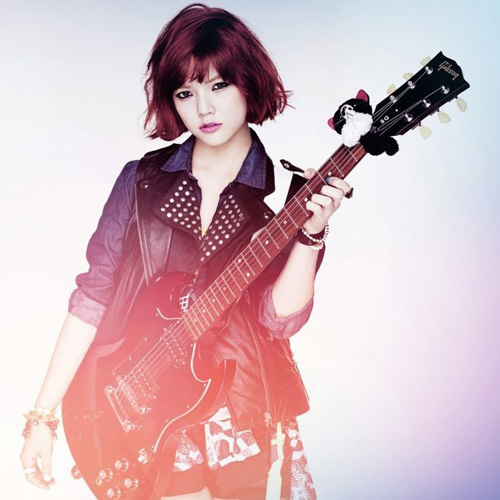 Tóc ngắn mái ngố giữ mãi nhan sắc tuổi đôi mươi - 17