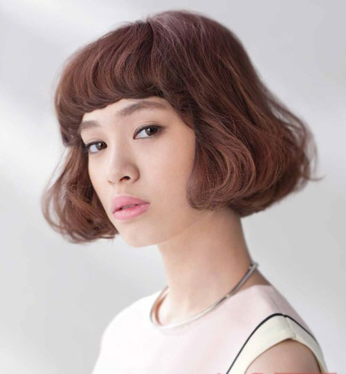 Tóc ngắn mái ngố giữ mãi nhan sắc tuổi đôi mươi - 2