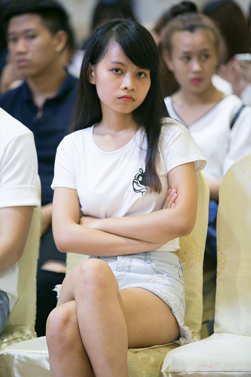 Cô nàng sinh viên nấm lùn quyết tâm đi thi Next Top - 1