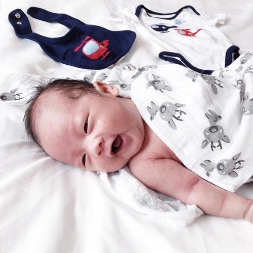 Con trai Ly Kute cực đáng yêu trong loạt ảnh mới - 2