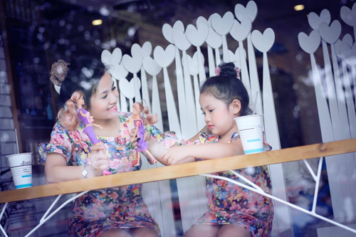 Gặp hai mẹ con Hà Nội cứ xuống phố là được khen tấm tắc - 14