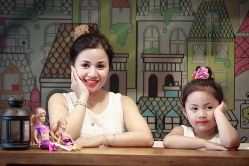 Gặp hai mẹ con Hà Nội cứ xuống phố là được khen tấm tắc - 11