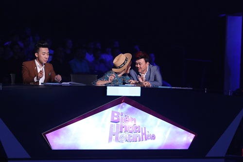 Trấn Thành quấn quýt ôm ấp, hôn tay Hari Won - 7