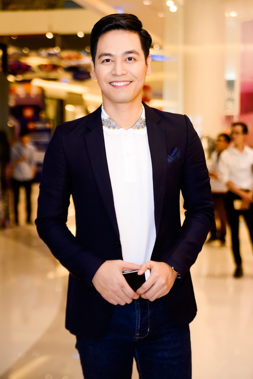 Chi Pu quot;chân ngắnquot; vẫn không quot;lu mờquot; cạnh Phạm Hương - 12