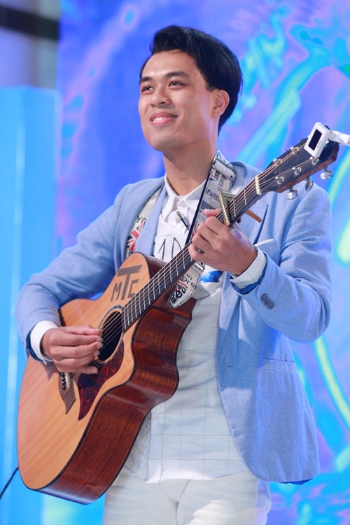 Cô quot;con dâu Việtquot; người Philippines bật khóc tại Vietnam Idol - 17