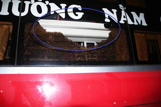 Nhắc nhở khách uống rượu, chủ xe bị đánh gãy xương - 3