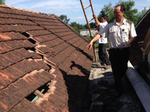Xác minh thông tin “máy bay hạ cánh làm thủng mái nhà dân” - 1