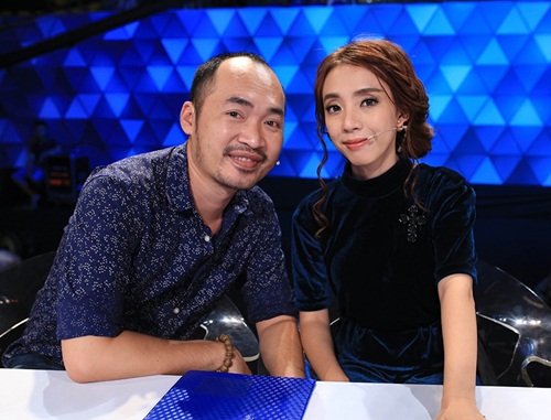 Người Bí Ẩn: Anh chàng hít tô vào bụng kéo xe chở 15 người - 1