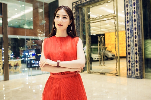Diễm My 9X gây chú ý khi đeo đồng hồ 600 triệu đi sự kiện - 4