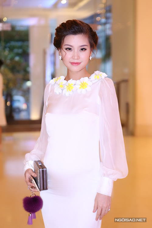 Tuần qua: Diễm Trang, Hồng Quế đẹp rạng ngời khi mang bầu 5 tháng - 2
