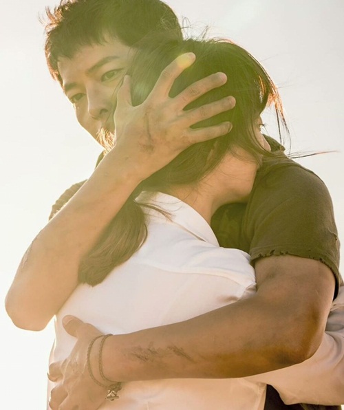 Jeon Ji Hyun “cặp kè” Lee Min Ho, đẩy giá bán phim lên trời - 2