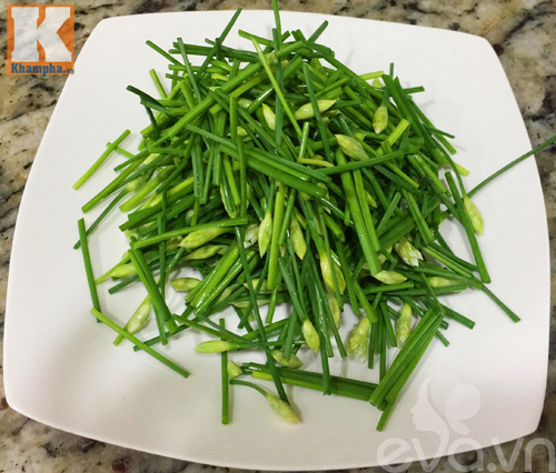 Thịt bò xào bông hẹ, nấm rơm ngon cơm - 3
