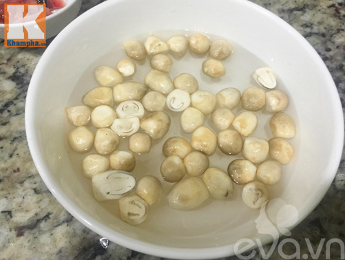 Thịt bò xào bông hẹ, nấm rơm ngon cơm - 4