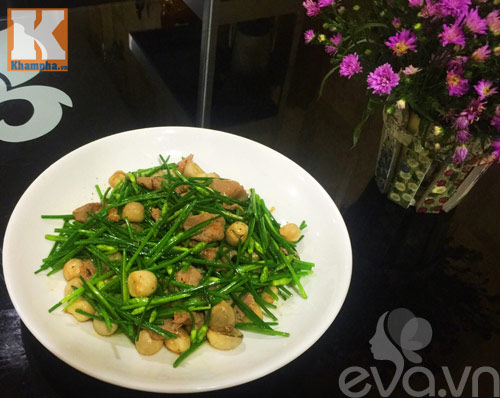 Thịt bò xào bông hẹ, nấm rơm ngon cơm - 8