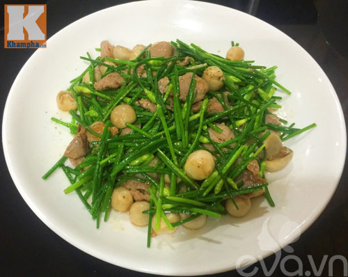 Thịt bò xào bông hẹ, nấm rơm ngon cơm - 7