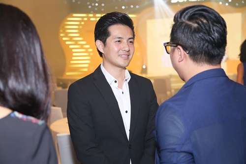 Đông Nhi tay trong tay cùng Ông Cao Thắng tại sự kiện - 1