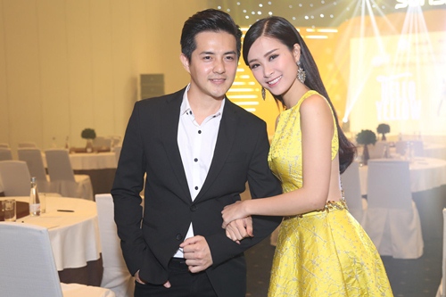 Đông Nhi tay trong tay cùng Ông Cao Thắng tại sự kiện - 3