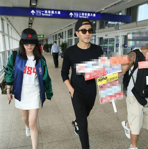 Lưu Khải Uy đến sân bay đón Dương Mịch xóa tin đồn ly hôn - 3