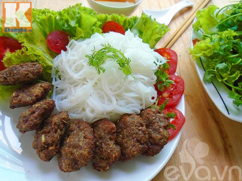 Bún chả bò nướng sả vừa ngon lại dễ làm - 11