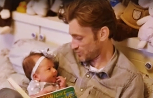 Phương Vy và chồng Tây hát bên con gái đáng yêu tựa thiên thần - 6