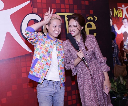 Gil Lê tóc xanh nổi bật gây chú ý bên cạnh Hương Giang Idol - 8