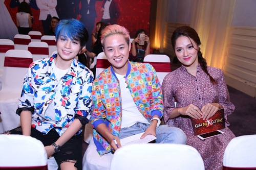 Gil Lê tóc xanh nổi bật gây chú ý bên cạnh Hương Giang Idol - 9
